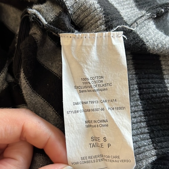 5/$25 Motherhood Maternity Striped Top - Picture 11 of 11